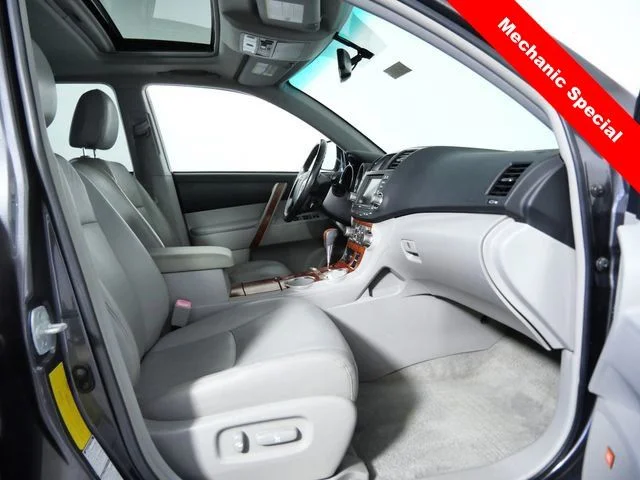 Used 2008 Gray Toyota Limited image 11
