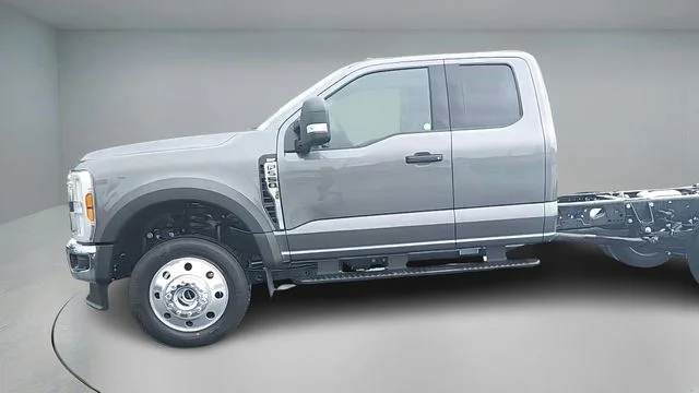 2026 Ford F-550 Super Duty Chassis Cab XLT - Photo 27