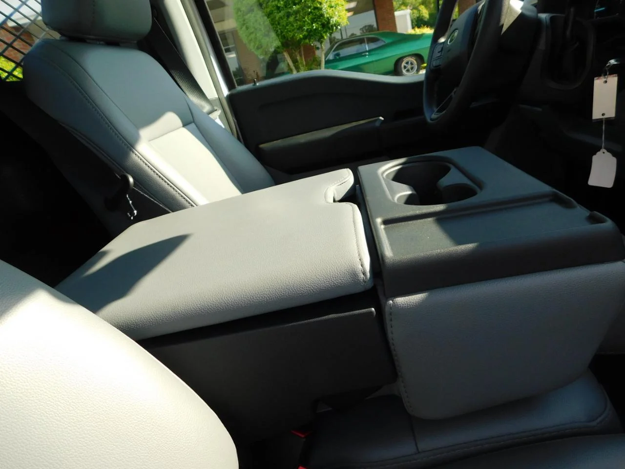 New 2025 Oxford White Ford F-450® XL image 16