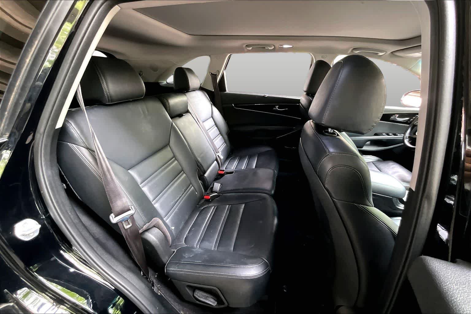 Used 2019 Ebony Black Kia SX V6 image 20