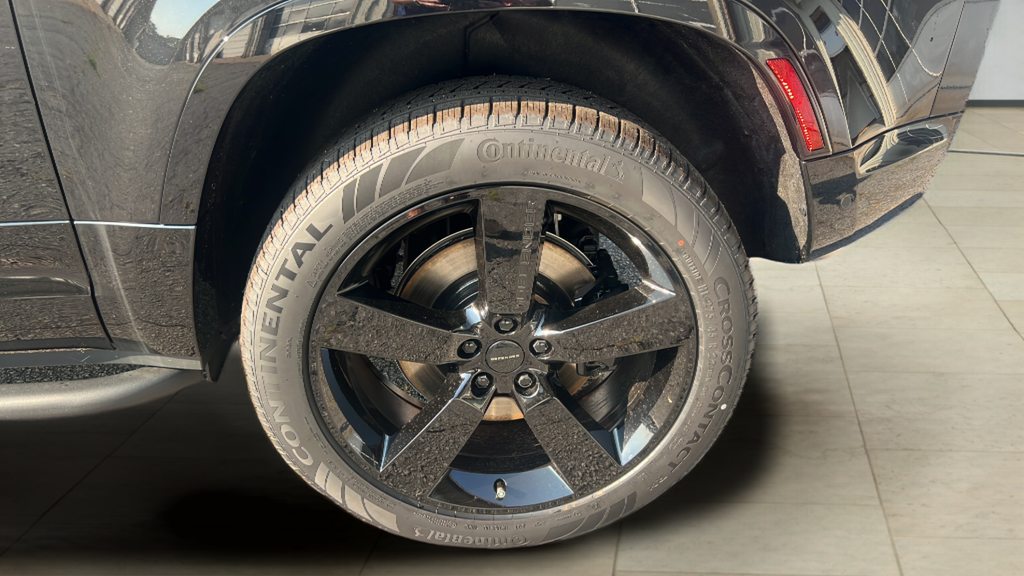 New 2026 Black Land Rover V8 image 13