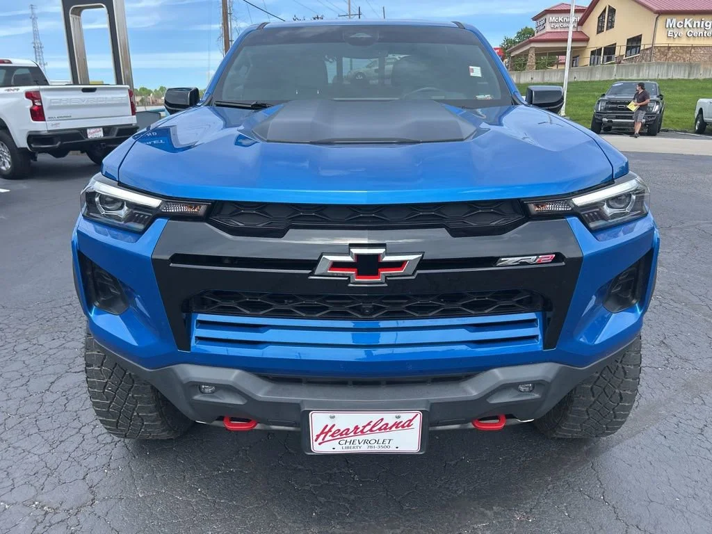 Used 2024 Chevrolet Colorado ZR2 with VIN 1GCPTFEK5R1184670 for sale in Kansas City