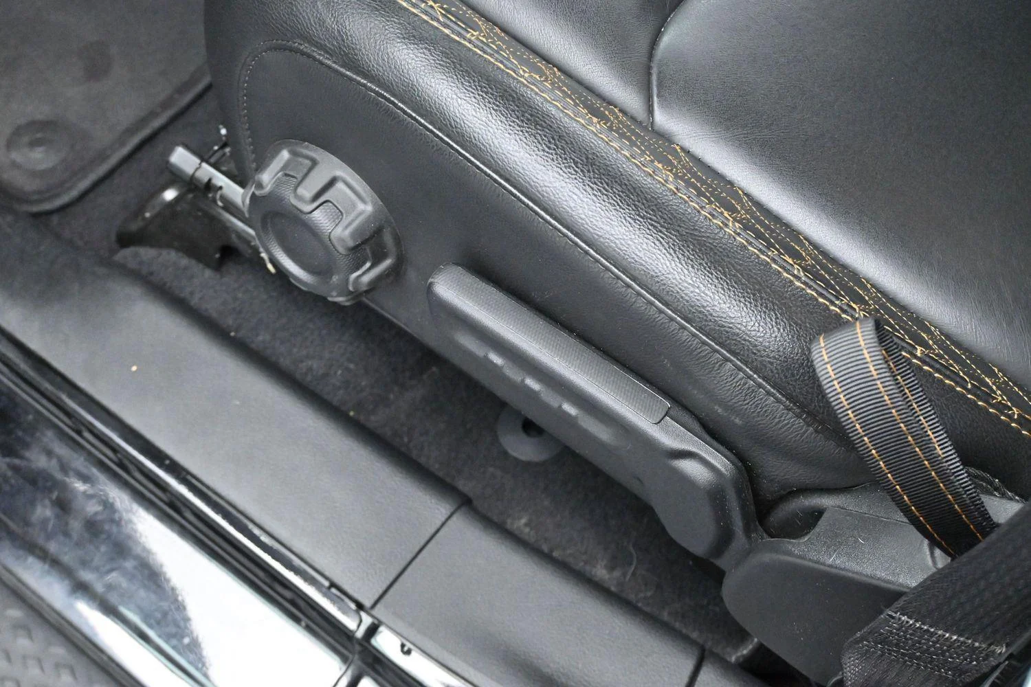 Used 2023 Black Clearcoat Jeep High Altitude image 14