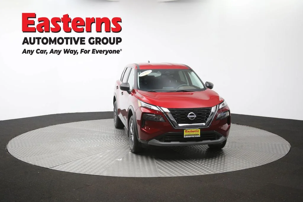 Used 2023 Red Nissan S image 53