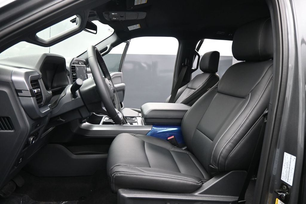 New 2026 Carbonized Gray Metallic Ford XLT image 9