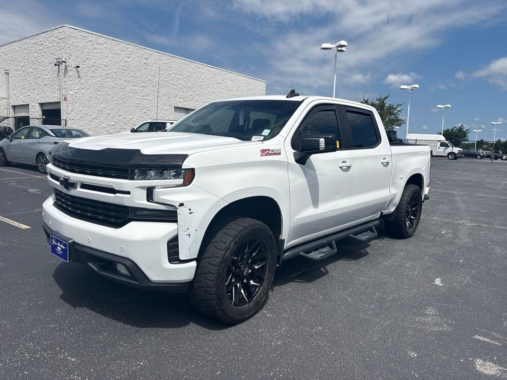 Used 2021 White Chevrolet RST image 7