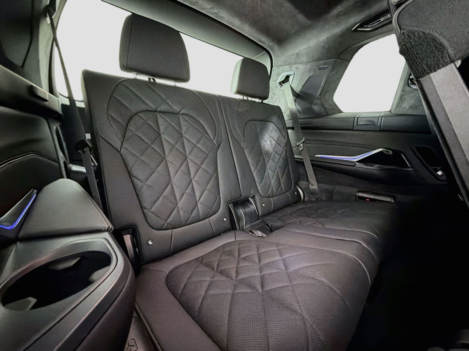New 2027 Mineral White Metallic BMW xDrive40i image 29