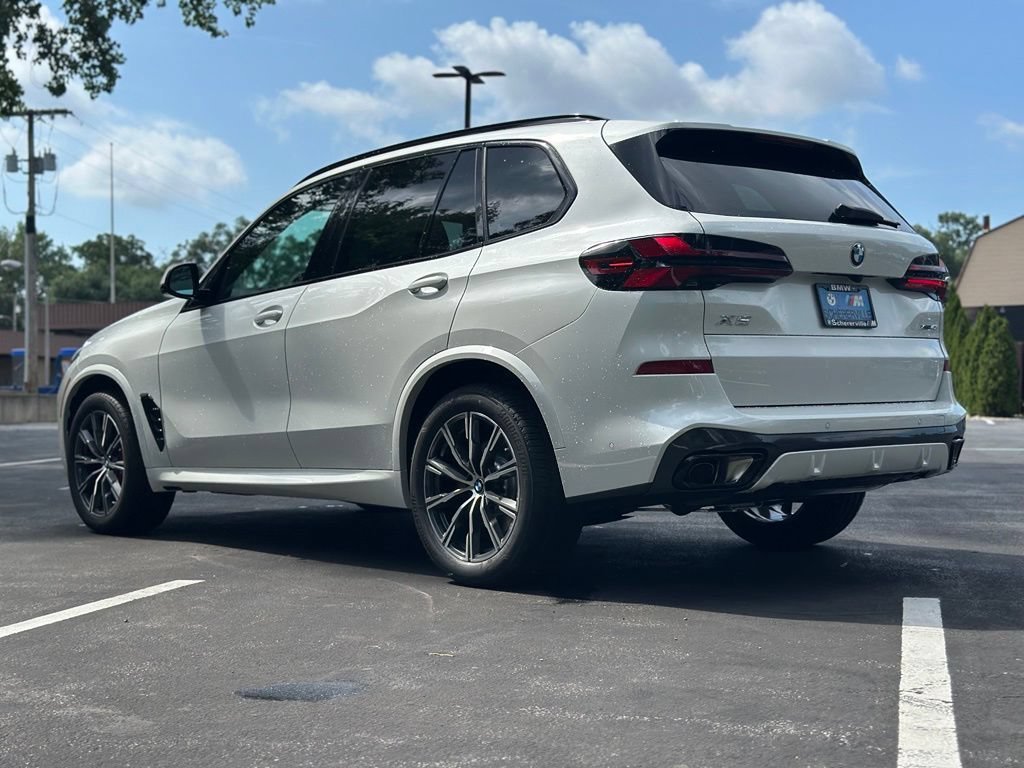 New 2026 Mineral White Metallic BMW xDrive40i image 5