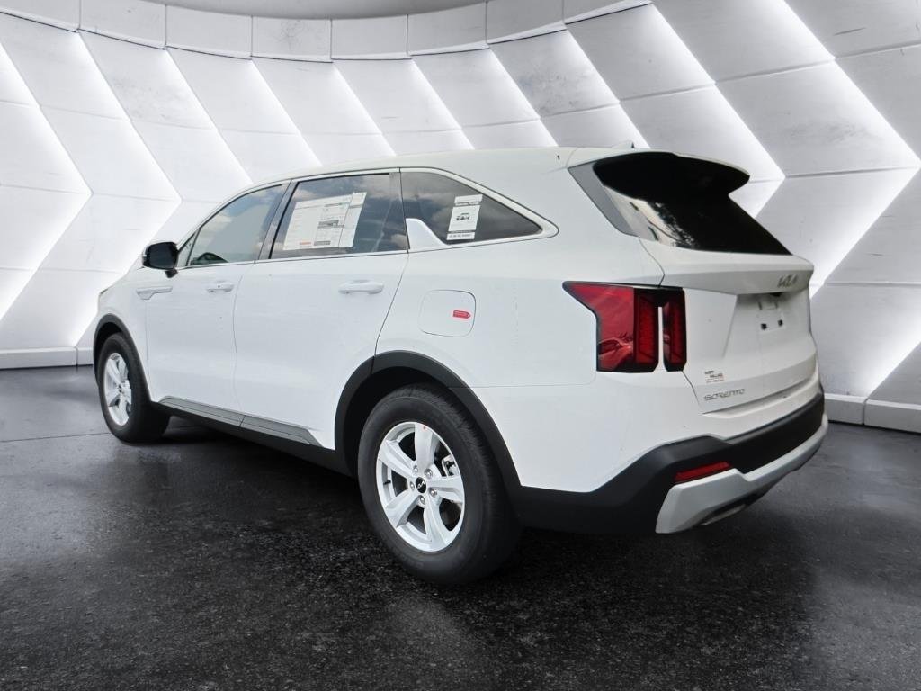 New 2025 Glacial White Pearl Kia LX image 3