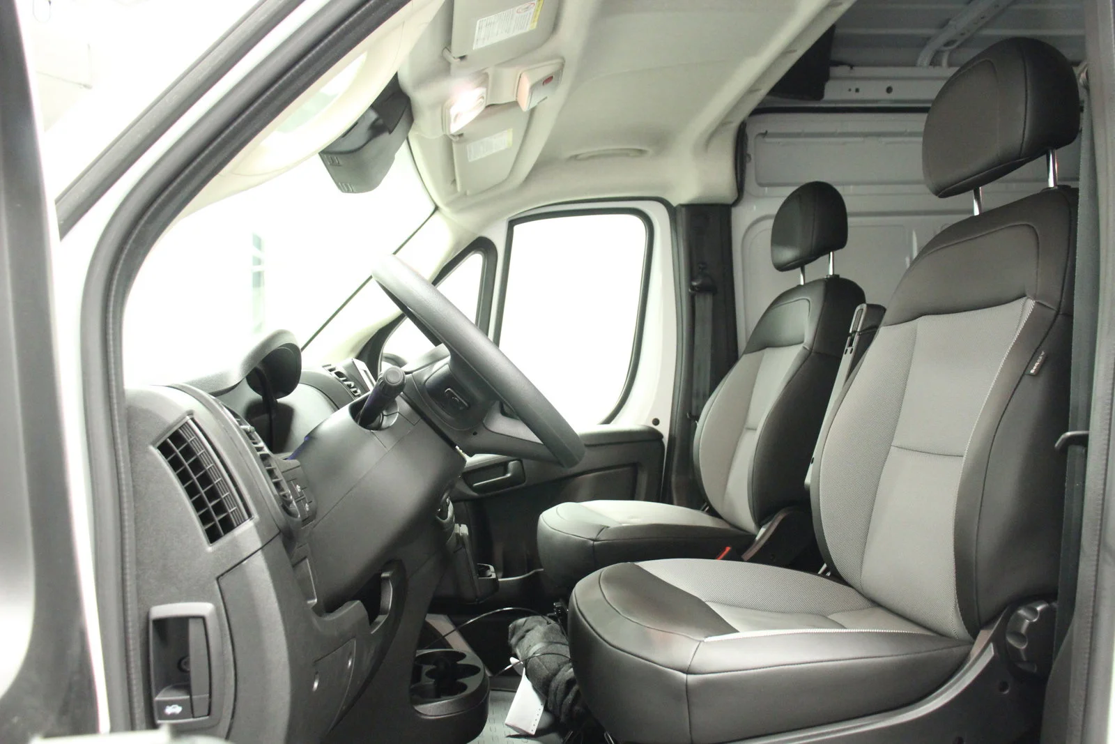 New 2025 Bright White Clearcoat RAM Tradesman image 14