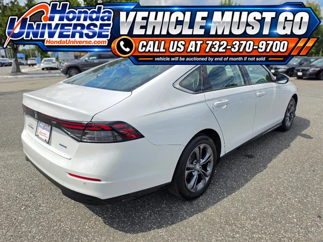 Certified Used 2025 Platinum White Pearl Honda EX-L image 6