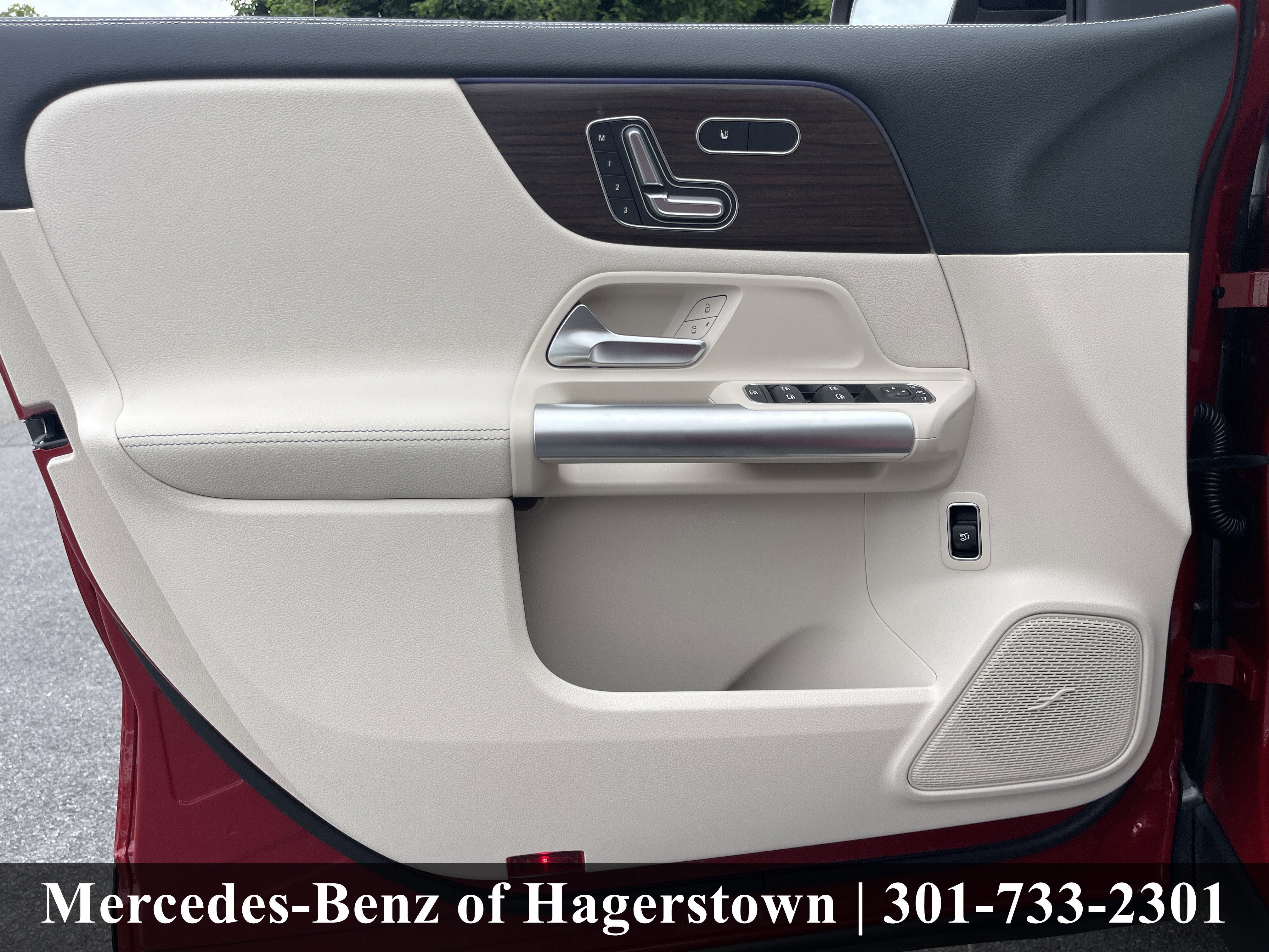 Certified Used 2026 MANUFAKTUR Patagonia Red Metallic Mercedes-Benz GLA 250 4MATIC® SUV image 23