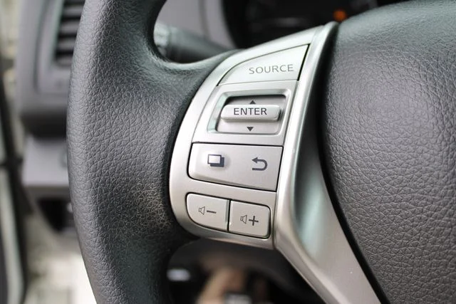 Used 2017 White Nissan 2.5 S image 5