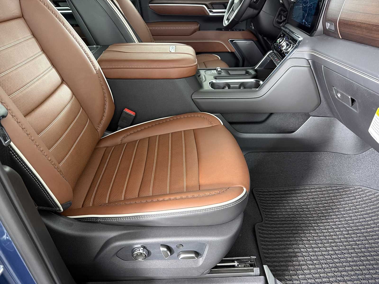 2026 GMC Sierra 2500HD Denali Ultimate - Photo 11