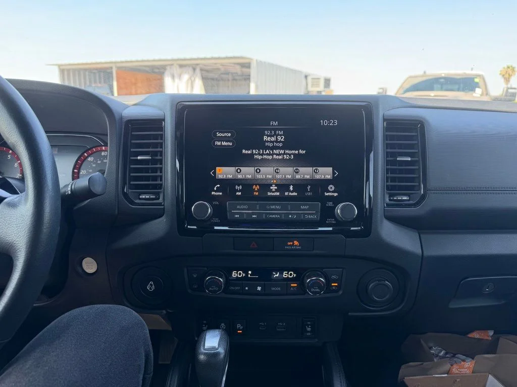 Used 2022 Black Nissan PRO-X image 9