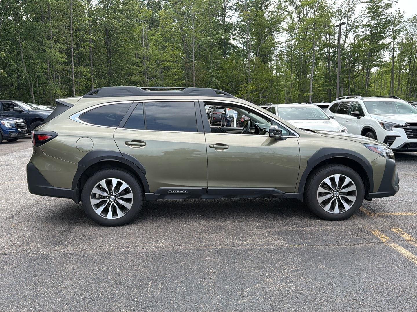Used 2025 Autumn Green Metallic Subaru Limited image 7
