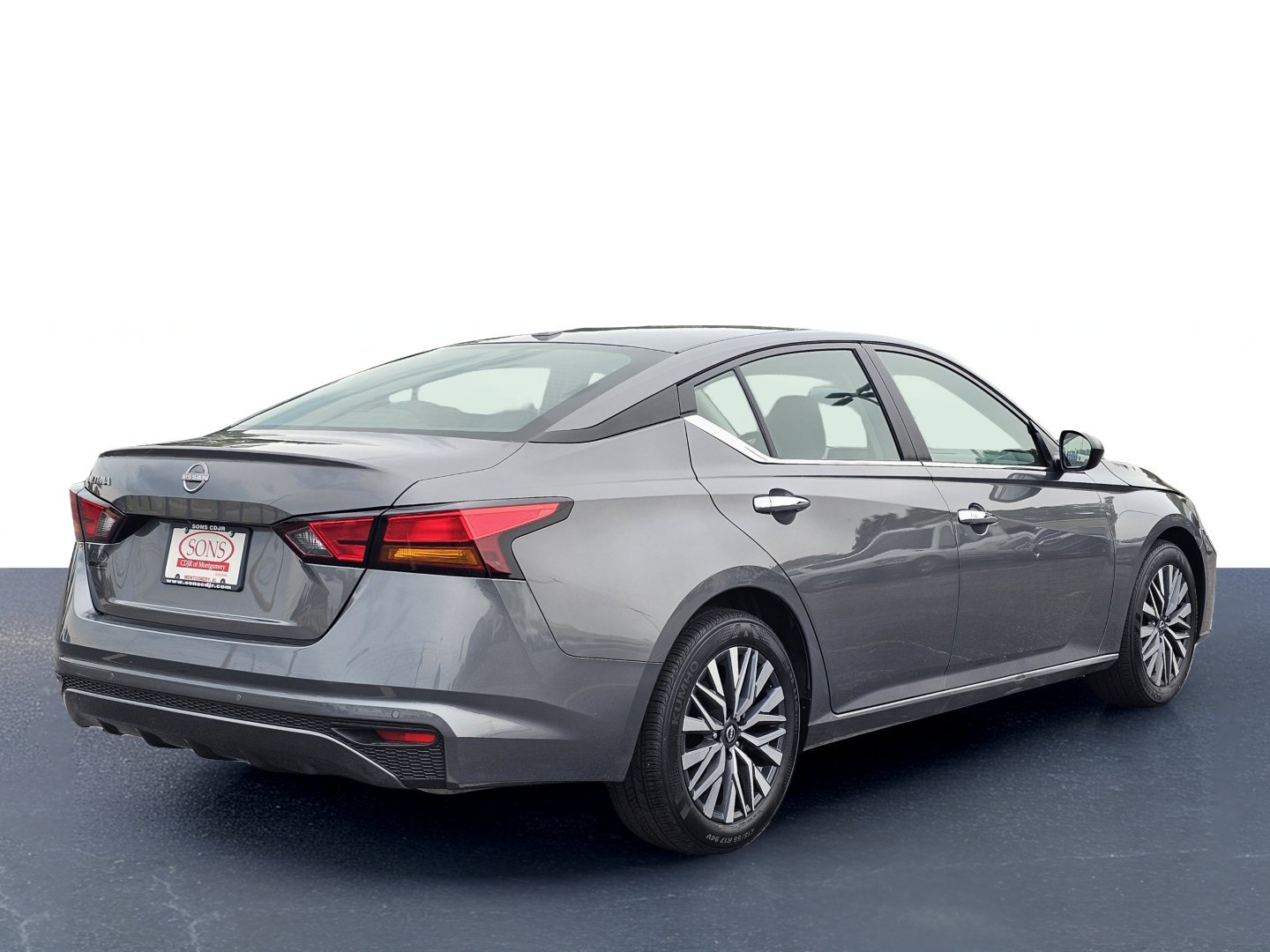 2025 Nissan Altima SV - Photo 7