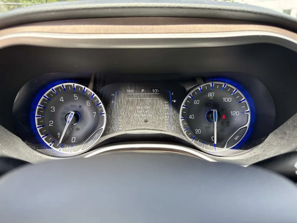 Used 2018 White Chrysler Touring L image 36