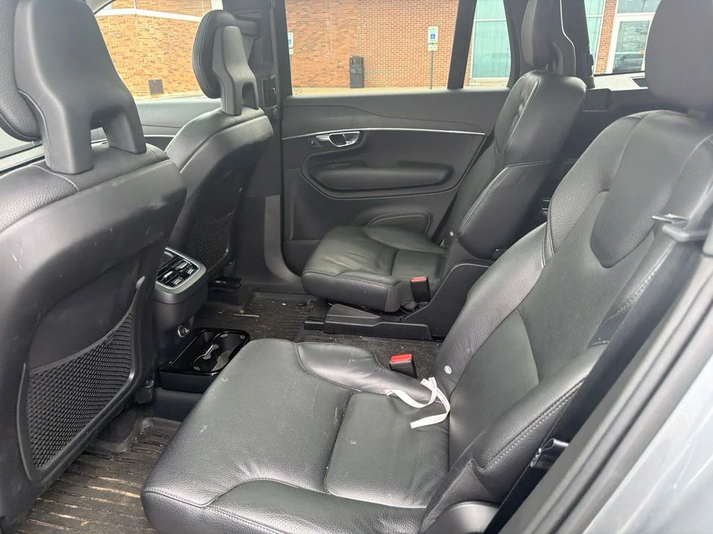 Used 2020 Gray Volvo T6 Momentum image 8