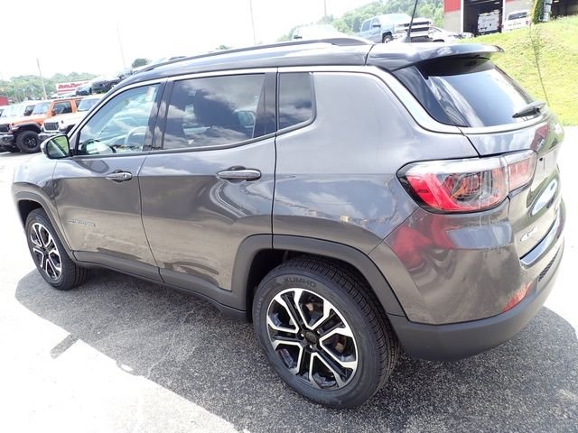 Used 2022 Gray Jeep Limited image 3