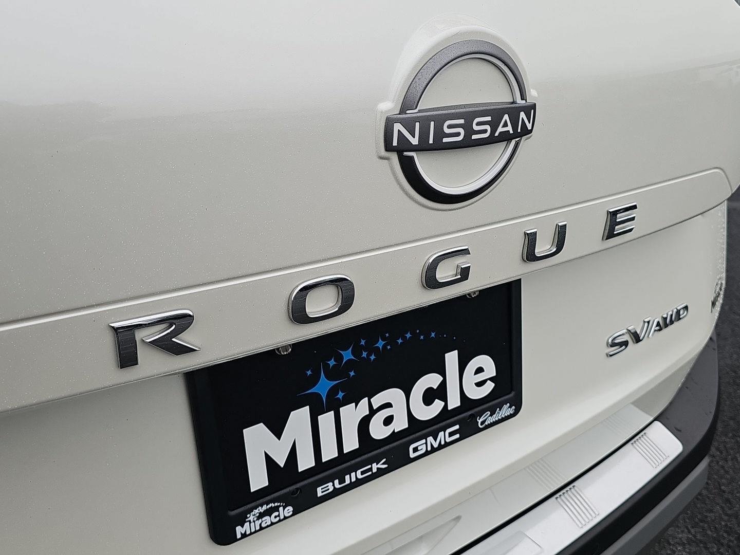 Used 2023 Pearl White Tri Nissan SV image 32