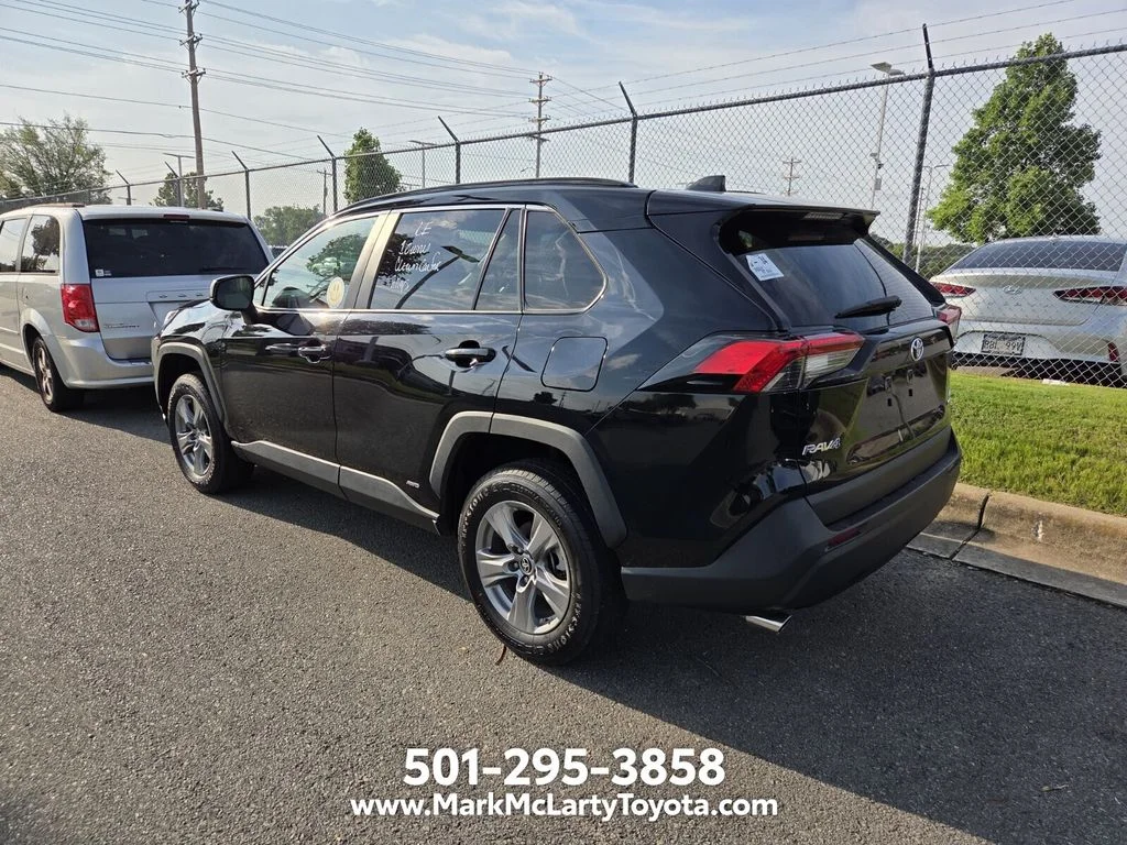 Used 2022 Black Toyota LE image 8