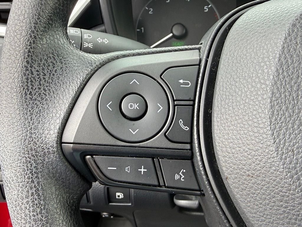 2025 Toyota Corolla LE - Photo 22