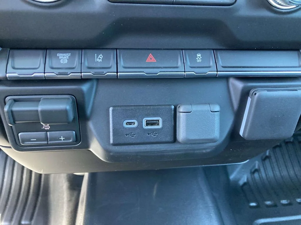 New 2026 Onyx Black GMC Pro image 20