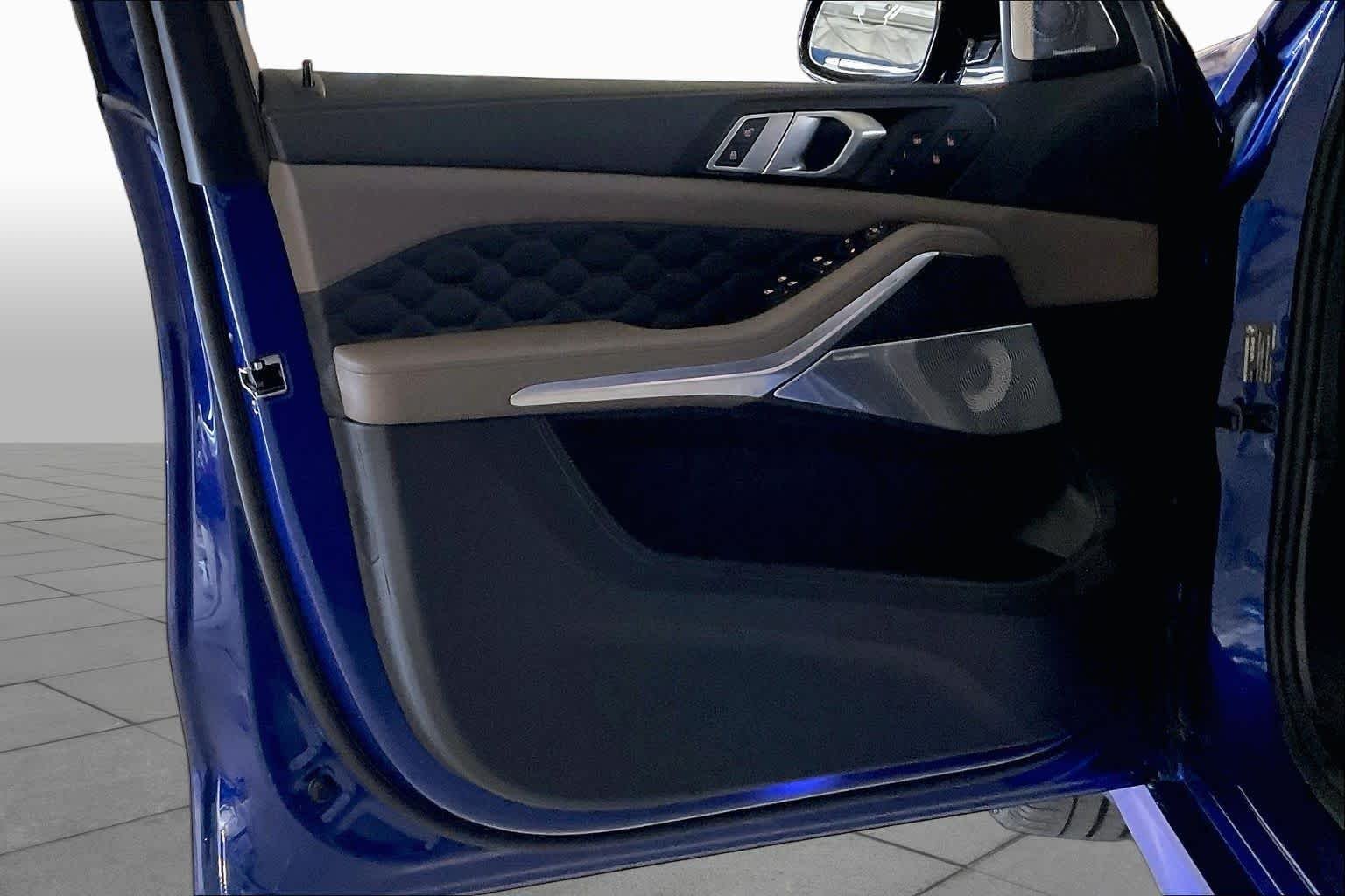 New 2026 Marina Bay Blue Metallic BMW Competition image 10