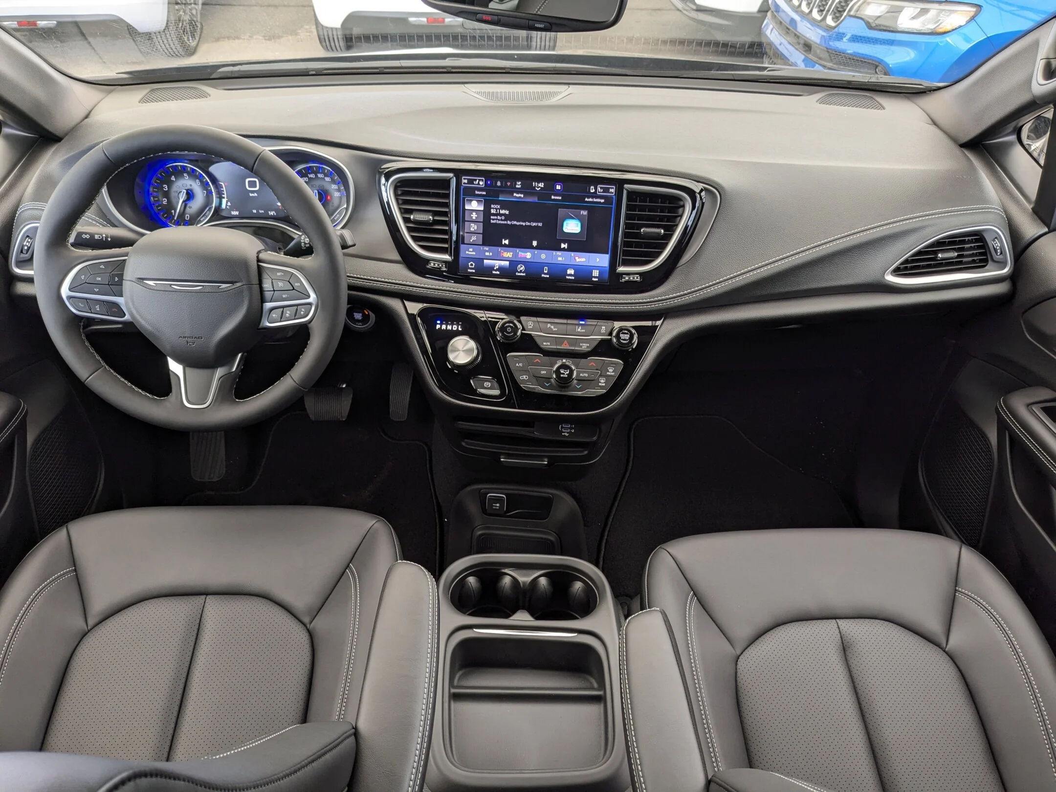 New 2027 Black Chrysler Select - - AWD - Adaptive Cruise Control - Blind Spot Monitor & More! image 25