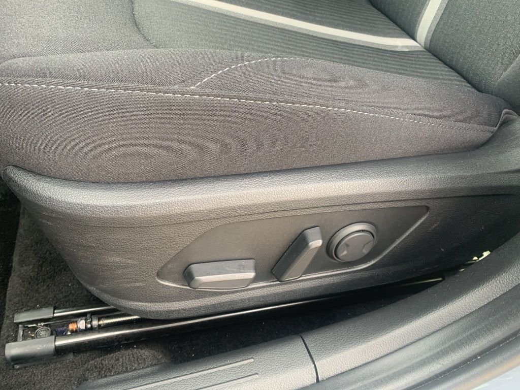 Certified Used 2025 Blue Hyundai SEL image 11