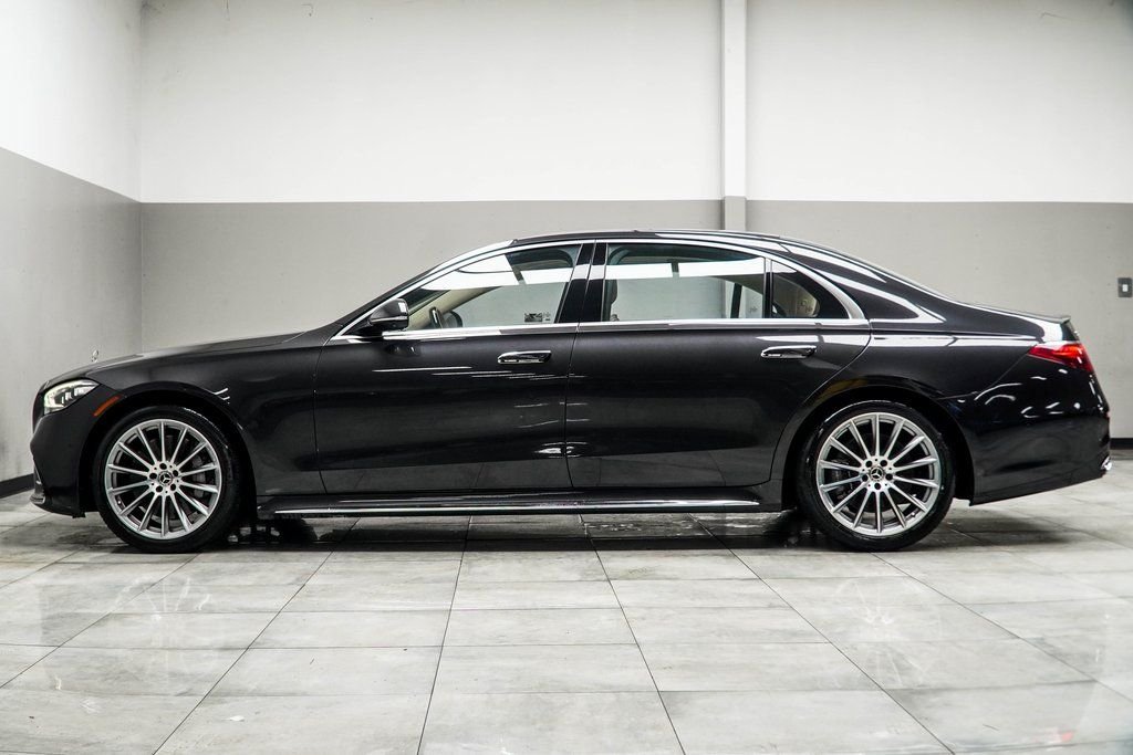 Used 2023 Gray Mercedes-Benz S 580 image 9