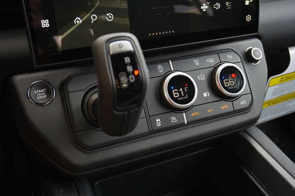 New 2026 Santorini Black Land Rover S image 25