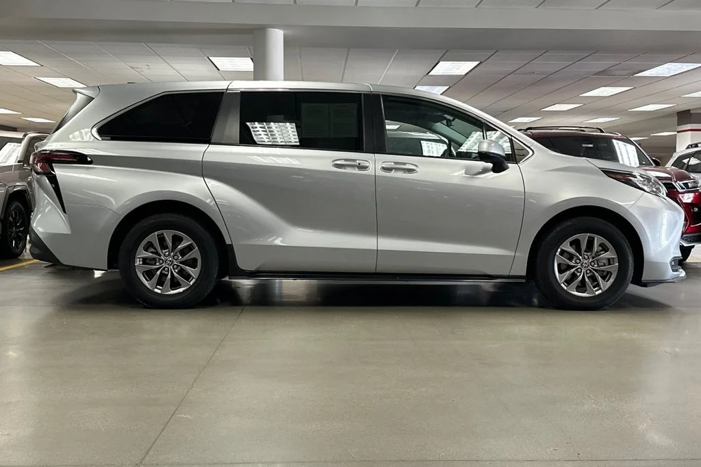 Used 2023 Silver Toyota LE image 3