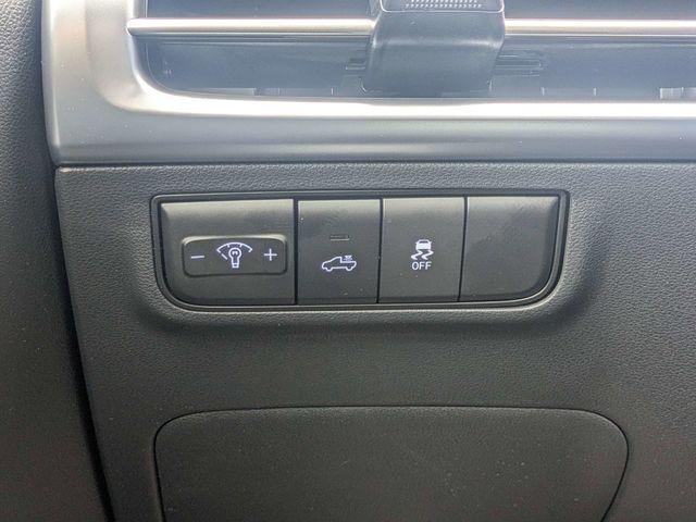 New 2026 Gray Hyundai SEL Activity FWD image 25