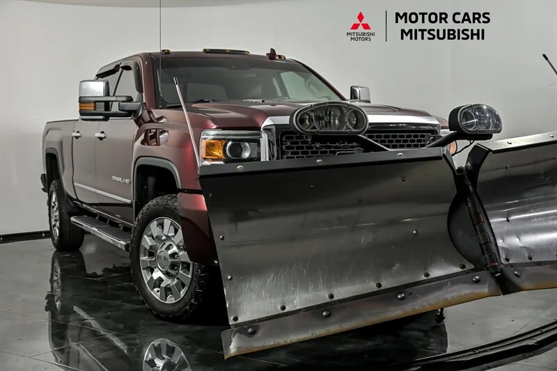 Used 2016 CRIMSON RED GMC Denali image 1