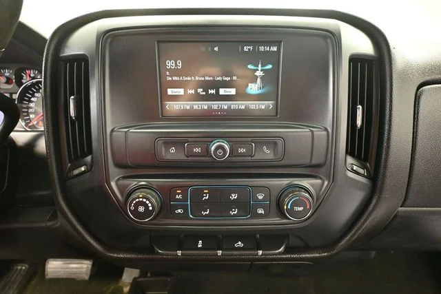 Used 2016 Silver Chevrolet LS image 22
