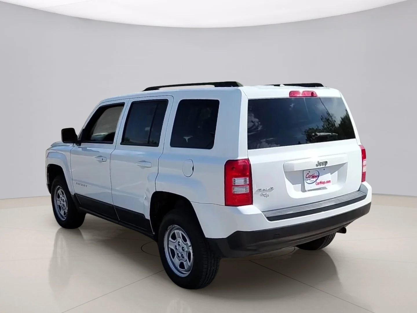 Used 2016 White Jeep SPORT 4WD image 3