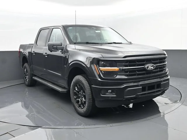 New 2026 Agate Black Metallic Ford XLT image 3