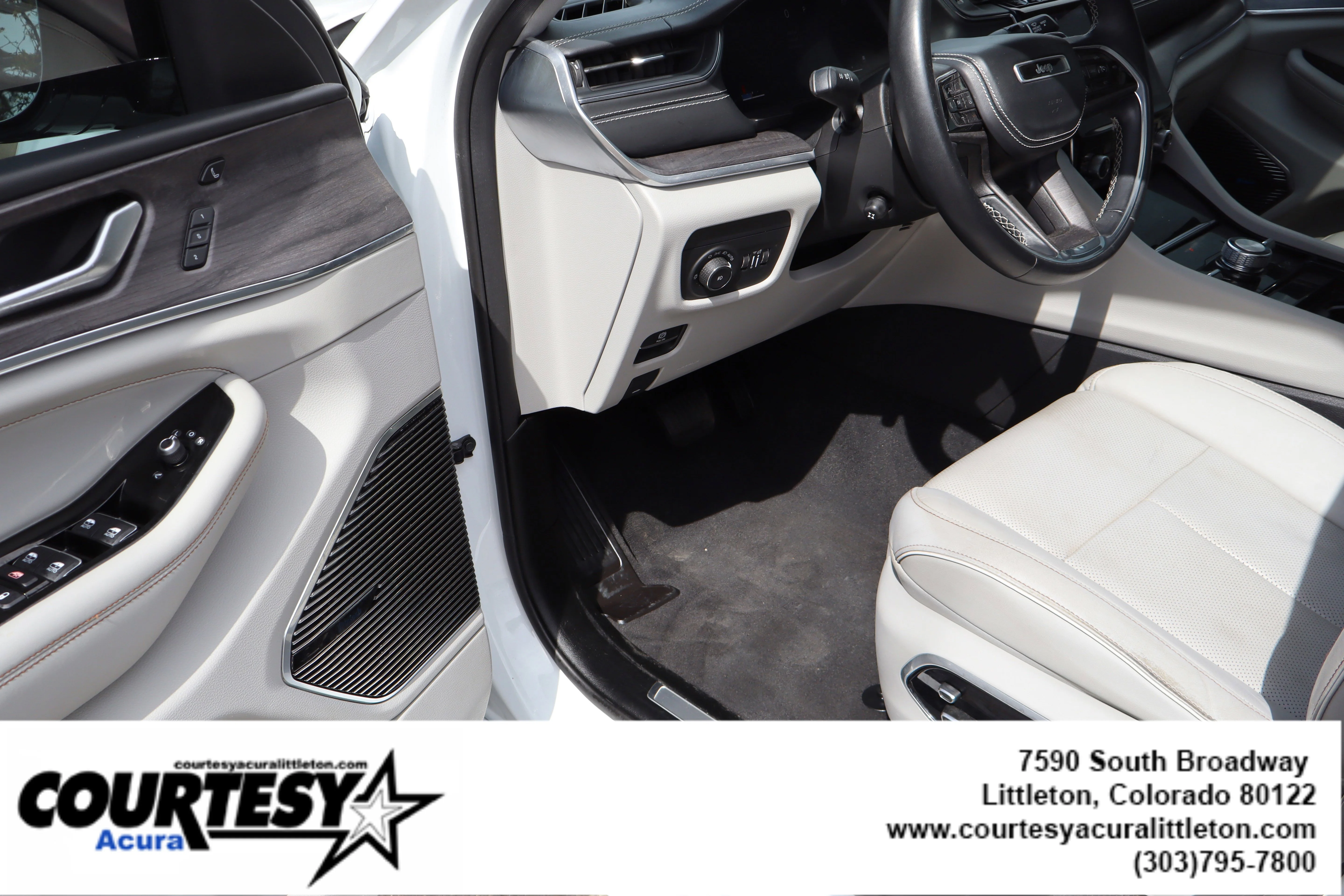 Used 2022 Bright White Clearcoat Jeep Overland image 23
