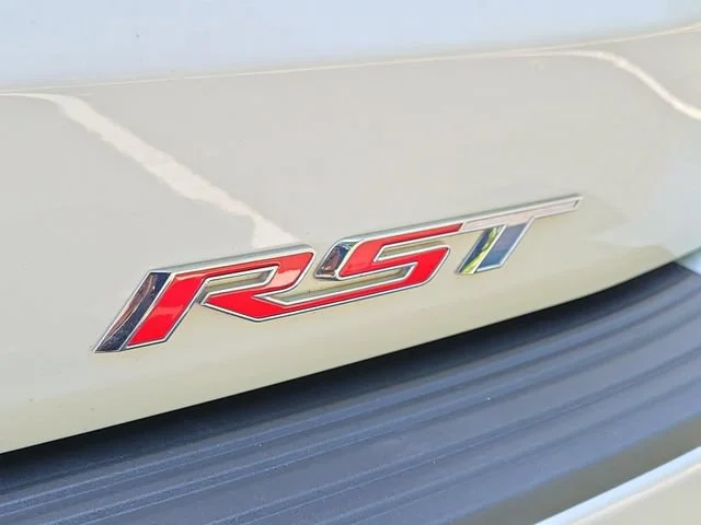 Used 2023 Summit White Chevrolet RST image 30