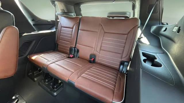 Used 2023 Sterling Metallic GMC Denali Ultimate image 33