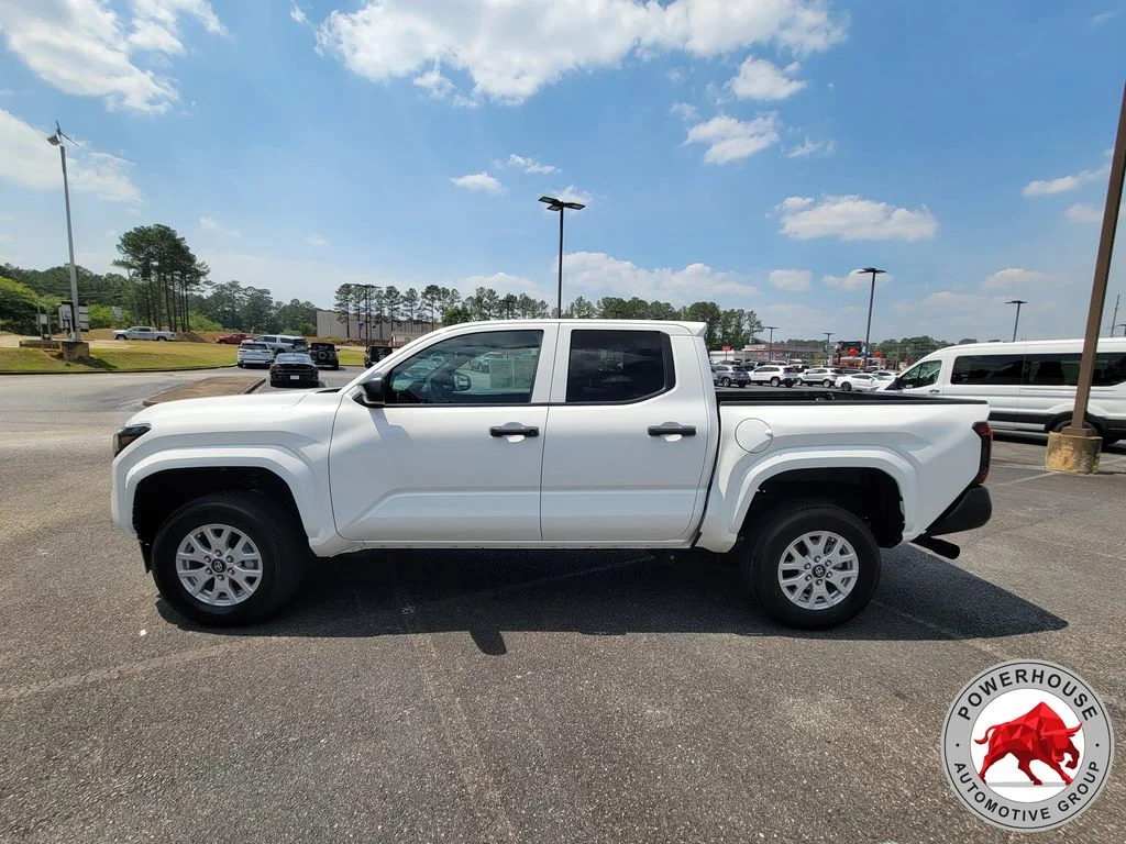 Used 2024 White Toyota SR image 3