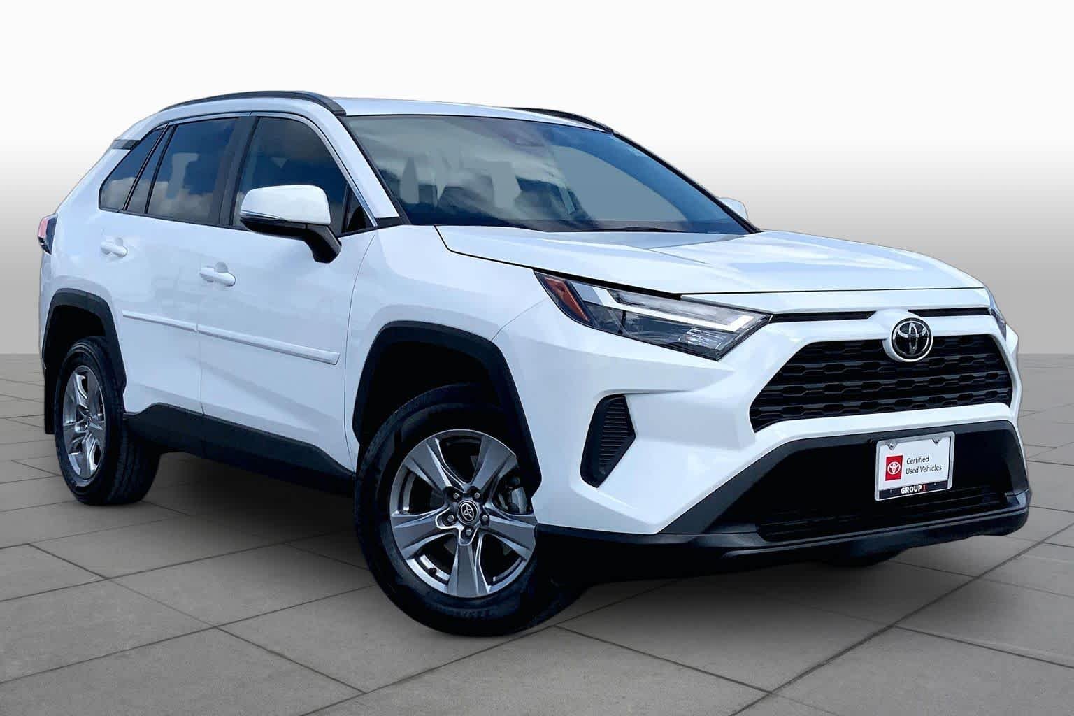 Used 2024 Ice Cap Toyota XLE image 2