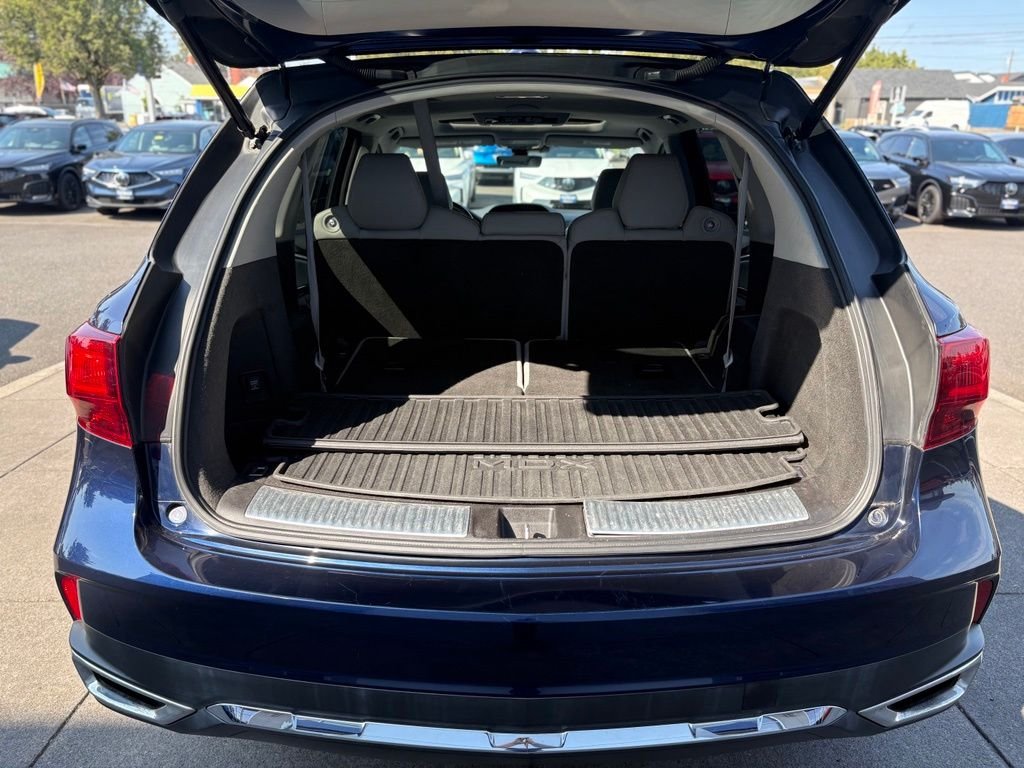 Used 2017 Fathom Blue Pearl Acura SH-AWD with Technology and Entertainment Package image 31