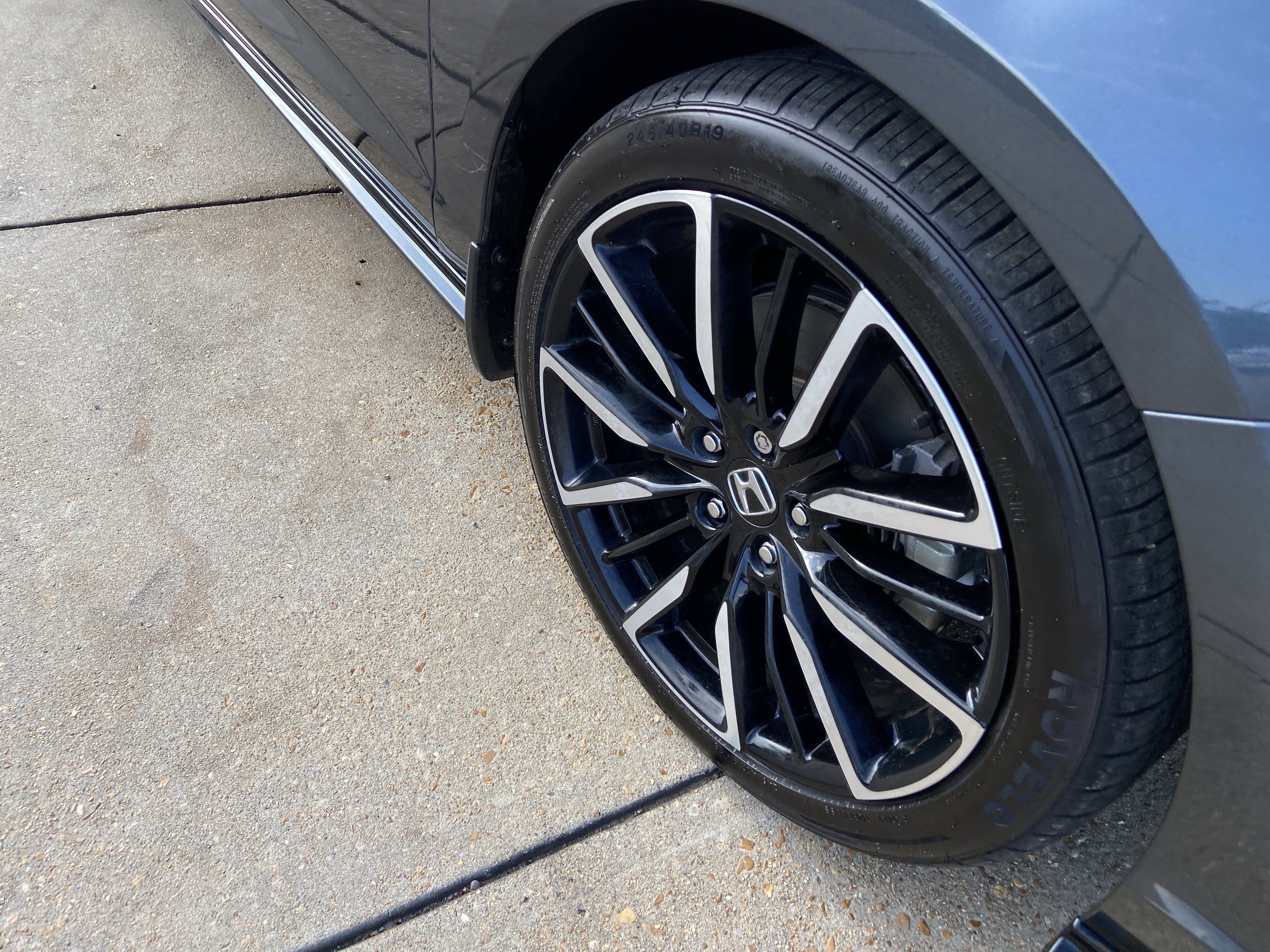 Used 2023 Meteorite Gray Metallic Honda Touring image 42