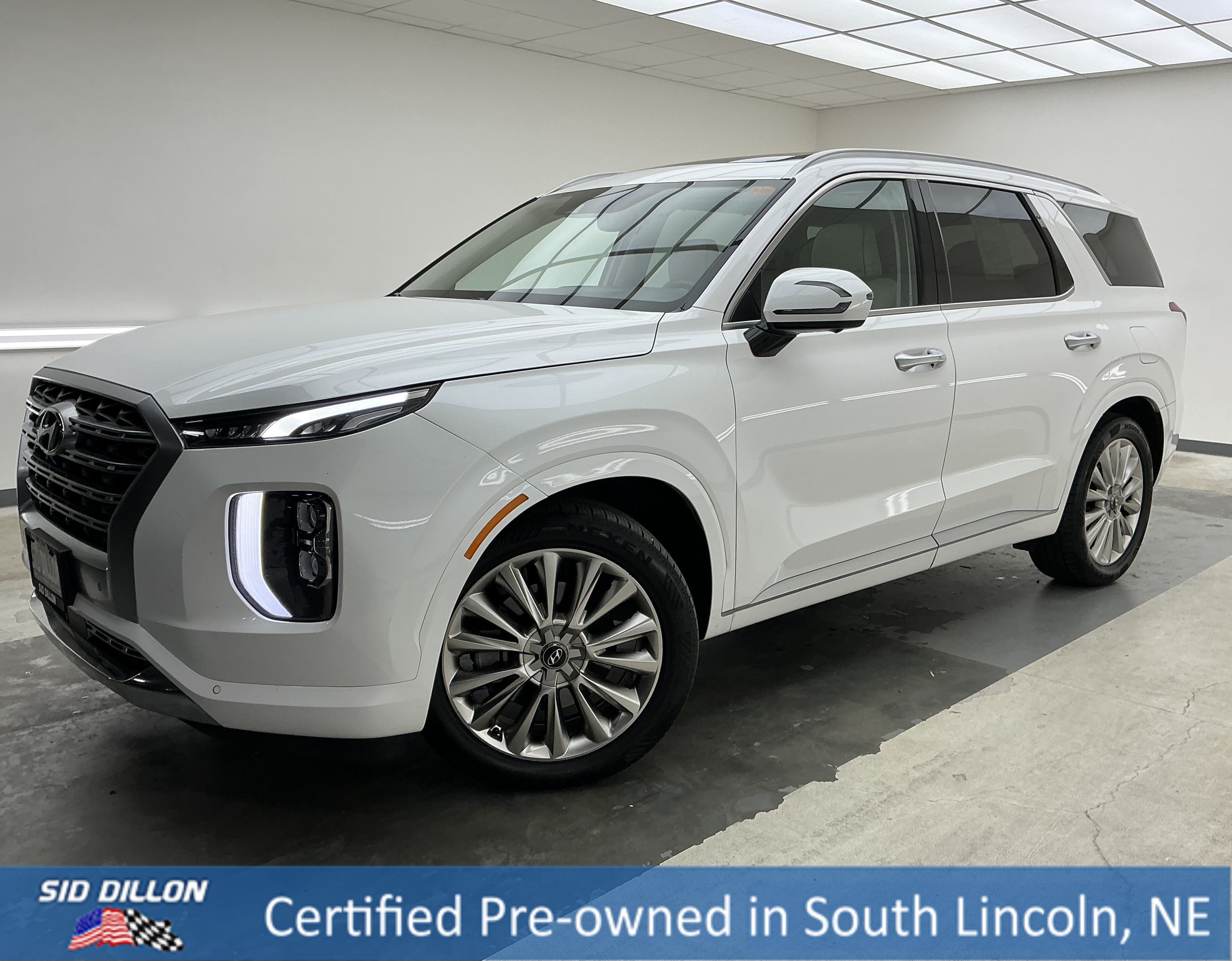 Used 2020 Hyper White Hyundai Limited image 1