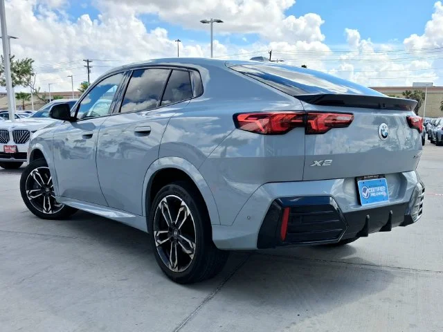Used 2024 Gray BMW xDrive28i image 5
