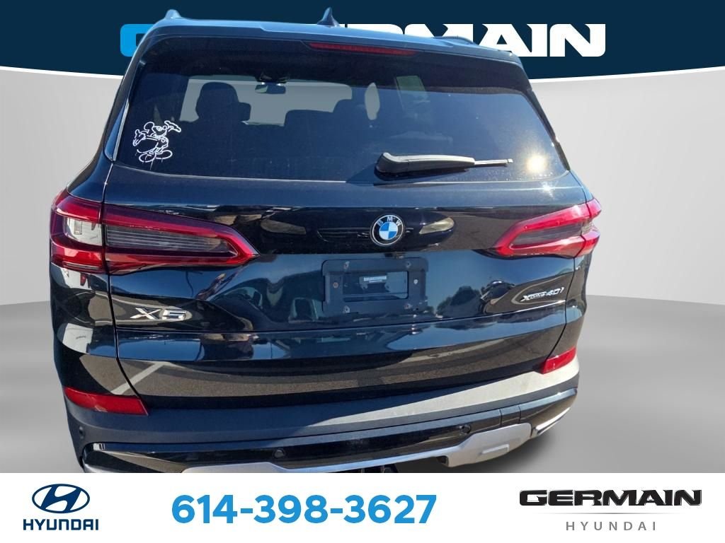 Used 2019 Black BMW xDrive40i image 8