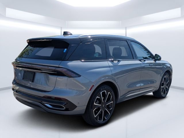 Used 2024 Gray Lincoln Reserve image 3